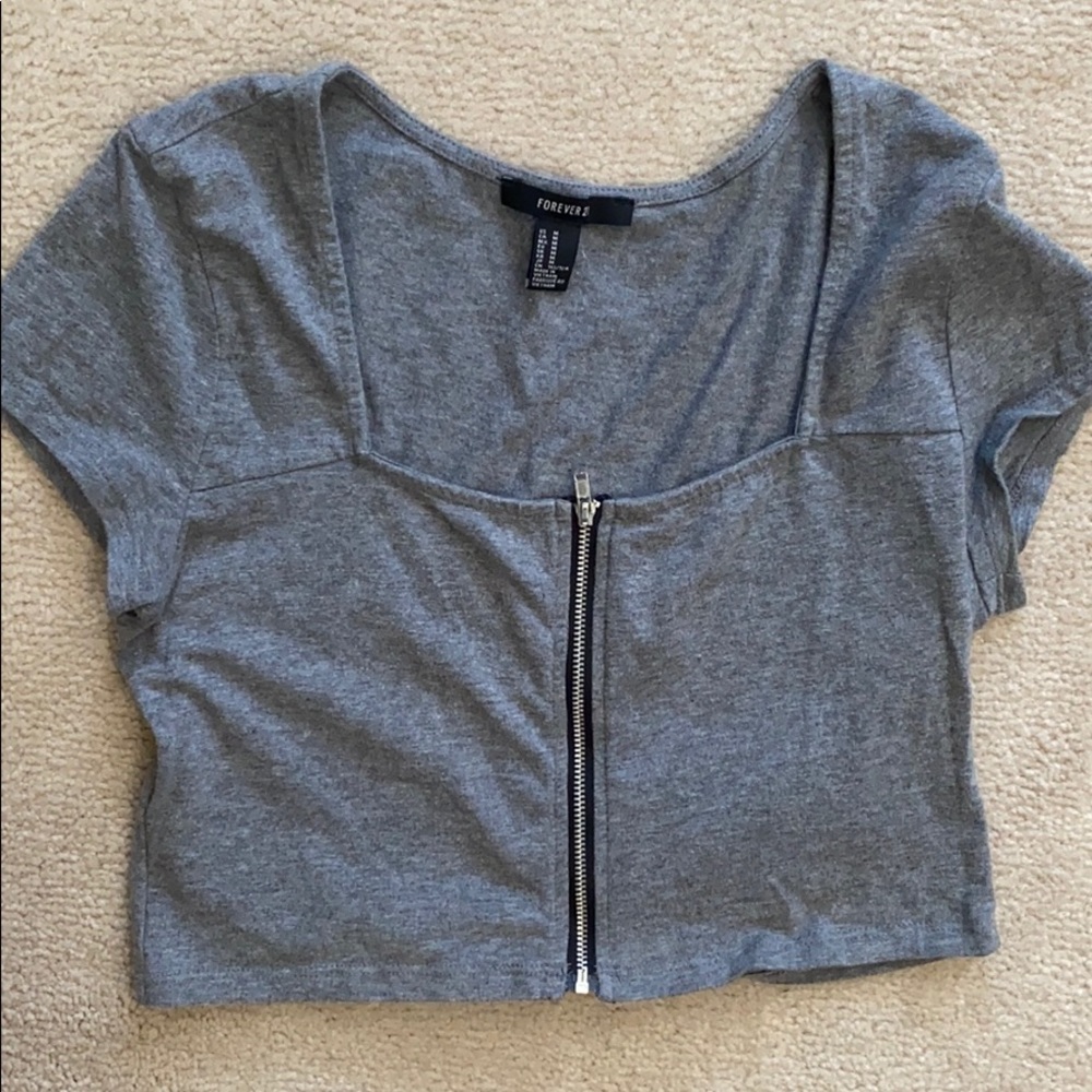 Half sleeve zipper crop top